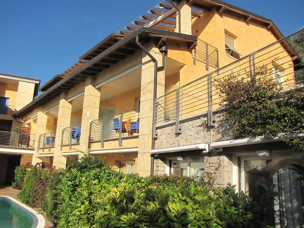 Residence Rosemary Brenzone