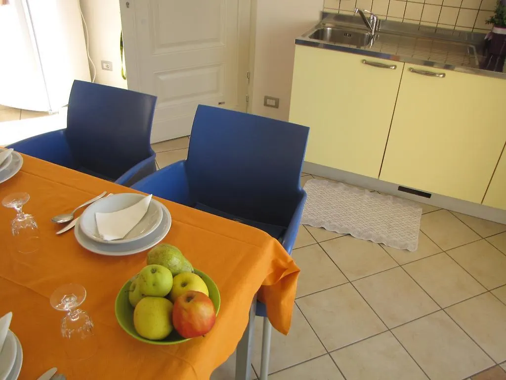 Residence Rosemary Brenzone Italy