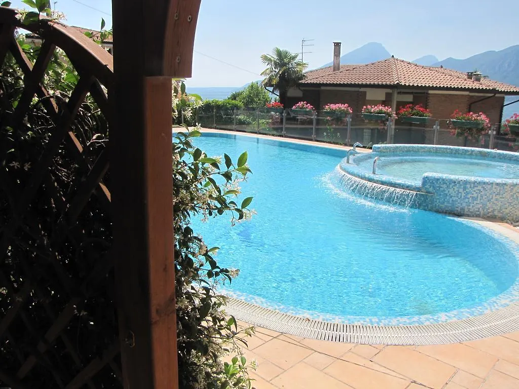 Residence Rosemary Brenzone Aparthotel