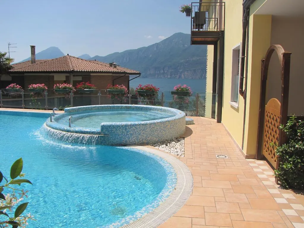 ** Aparthotel Residence Rosemary Brenzone Italy